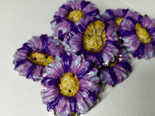 Load image into Gallery viewer, Margarita flower Small- Handmade Button/Beads
